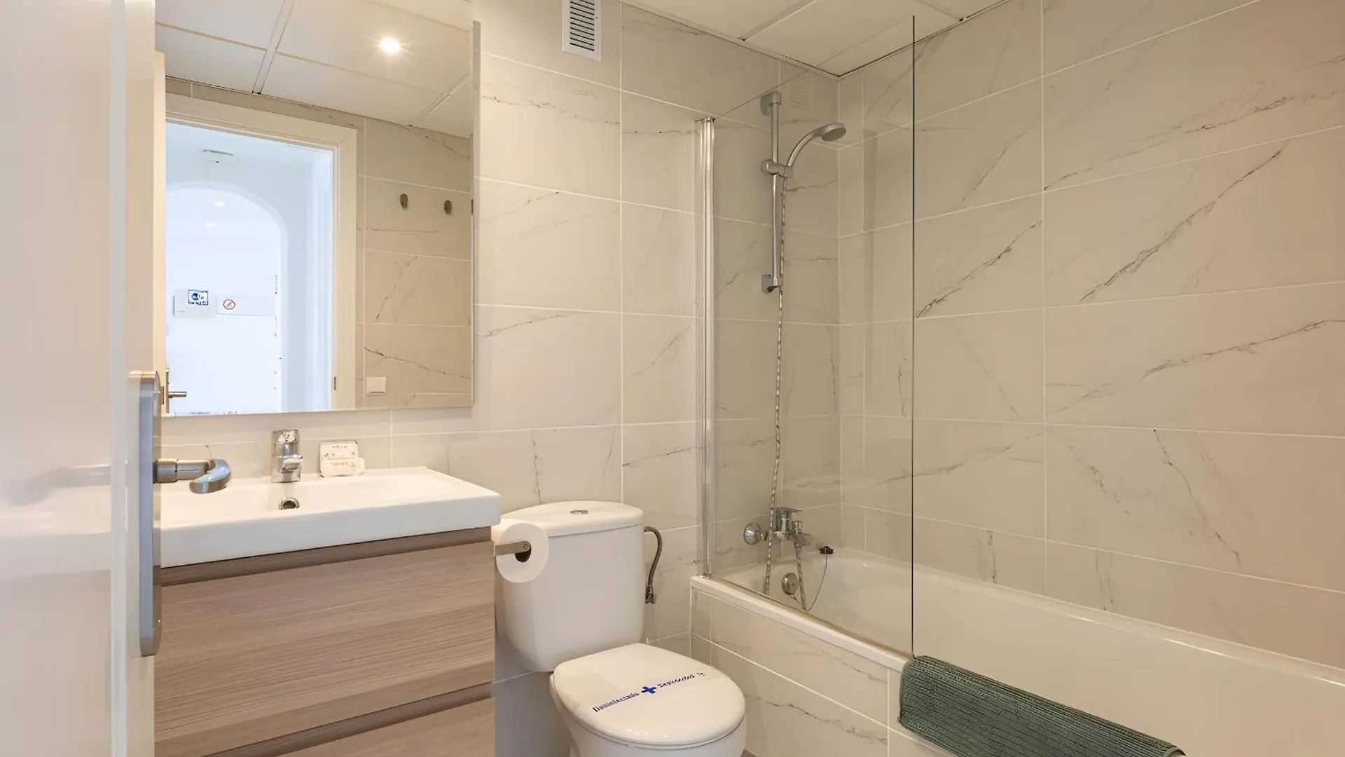 Vivi Homes - El Lago Marbella 0*,